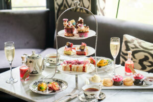 Read more about the article London Afternoon Tea Inspired by V&A’s Alice: Curiouser & Curiouser Exhibition
