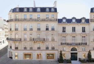 Read more about the article DIOR Boutique 30 Montaigne
