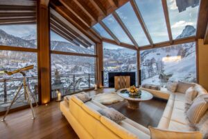 Read more about the article Chalet Zermatt Peak a luxury Swiss chalet